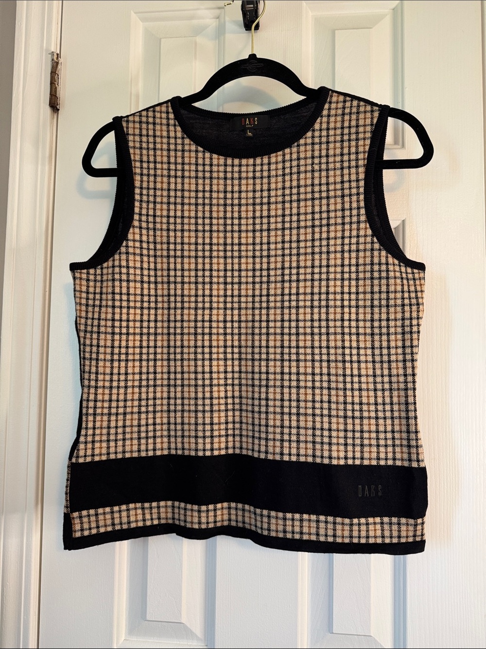 DAKS Sleeveless Plaid Knit Shell in Black and Cream (28)